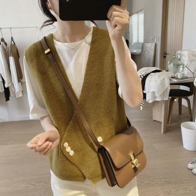 Women's Spring and Autumn New Loose, Simple, Slim, and Small Style V-neck Knitted Tank Top