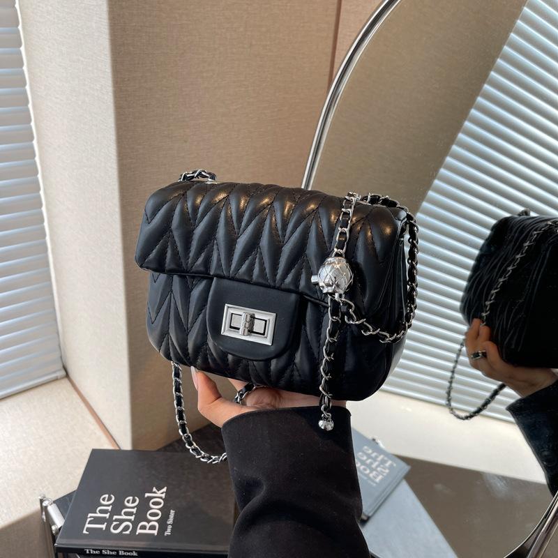 Rhombus chain bag women's spring summer new fashion niche shoulder messenger bag small square bag