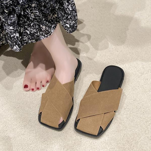 Fashion Low Female Shoes Loafers Fretwork Heels Cover Toe Womens Slippers Outdoor Slides 2025 Flat Retro Shoes Cover Toe Slippers Flat L