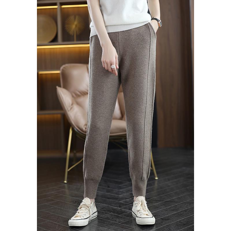 

Women s Pure Wool Harem Pants - Soft, Fluffy Knit, Tapered Carrot Cut, Ribbed Cuffs, Perfect for Autumn/Winter Extra Large