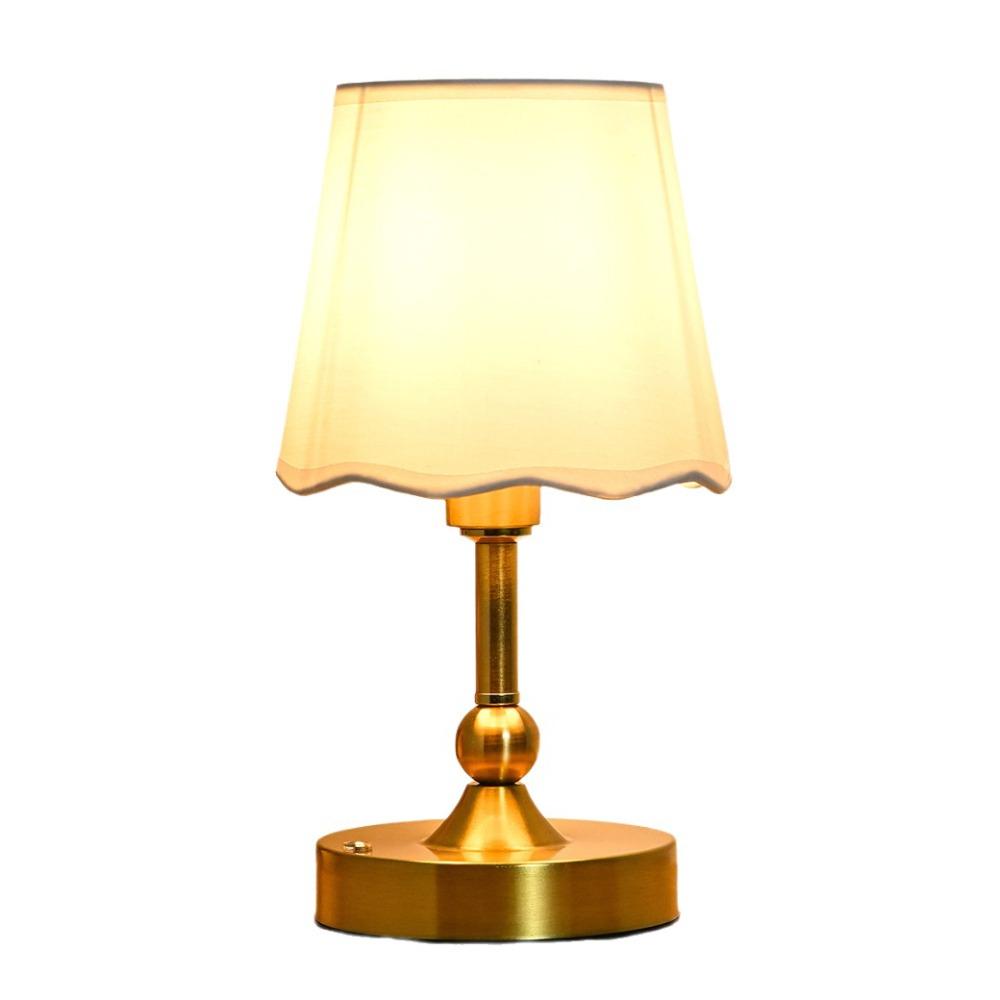 Nordic Style LED Table Lamp Vintage Gold Bedside Lamp Retro Desk Lamp Atmosphere Lamp  Hotel