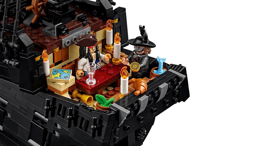 LEGO Icons 10365 - Captain Jack Sparrow's Pirate Ship