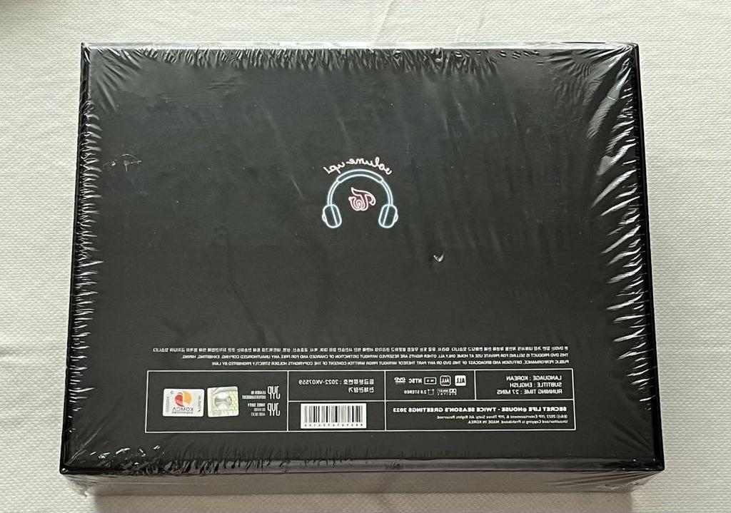 [USED] TWICE SEASON'S GREETINGS 2023