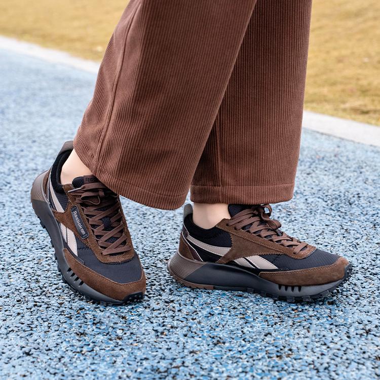 Reebok Cl Legacy W+ Chaussures de Course Décontractées Confortables à Semelle Épaisse et Tige Basse Unisexe Sneakers Marron Noir 24FRC903U3-GBR