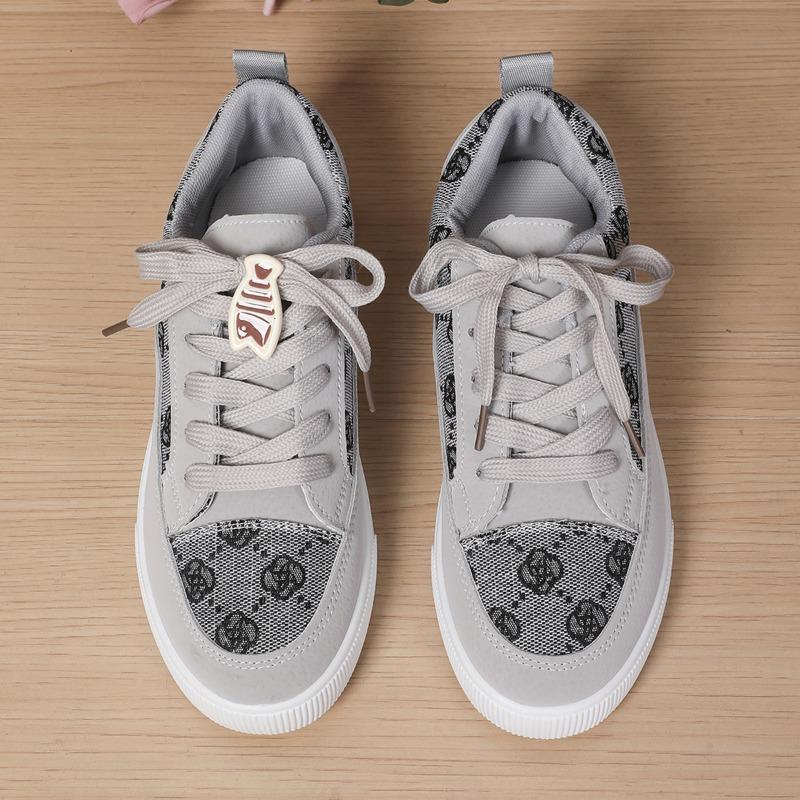 Women Sneakers Summer Classic Cross Strap Designer Anti Slip Flat Shoes for Women Daily Leisure Outdoor Sneakers Women