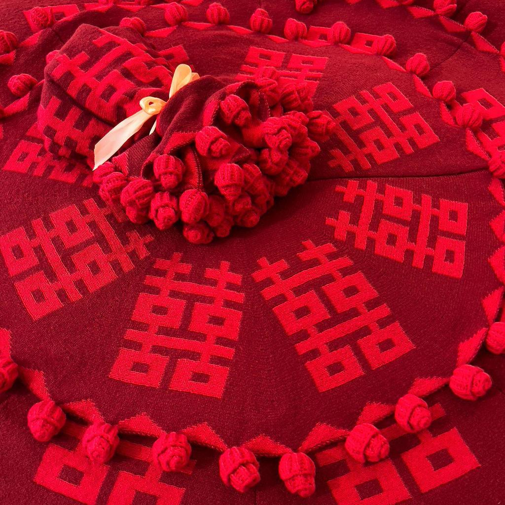 Rose Bouquet Gold Blanket: Perfect High-End Gift for Weddings, Engagements, New Brides, or Best Friends