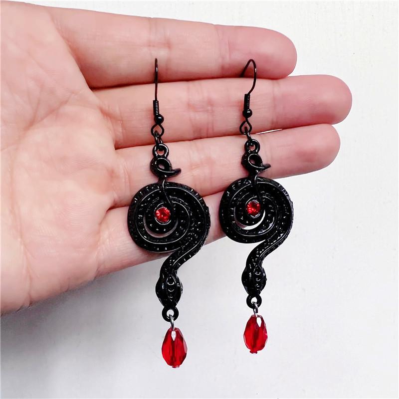 Gothic Red Crystal Snake Earrings - Animal Series Fashion Accessory чёрный