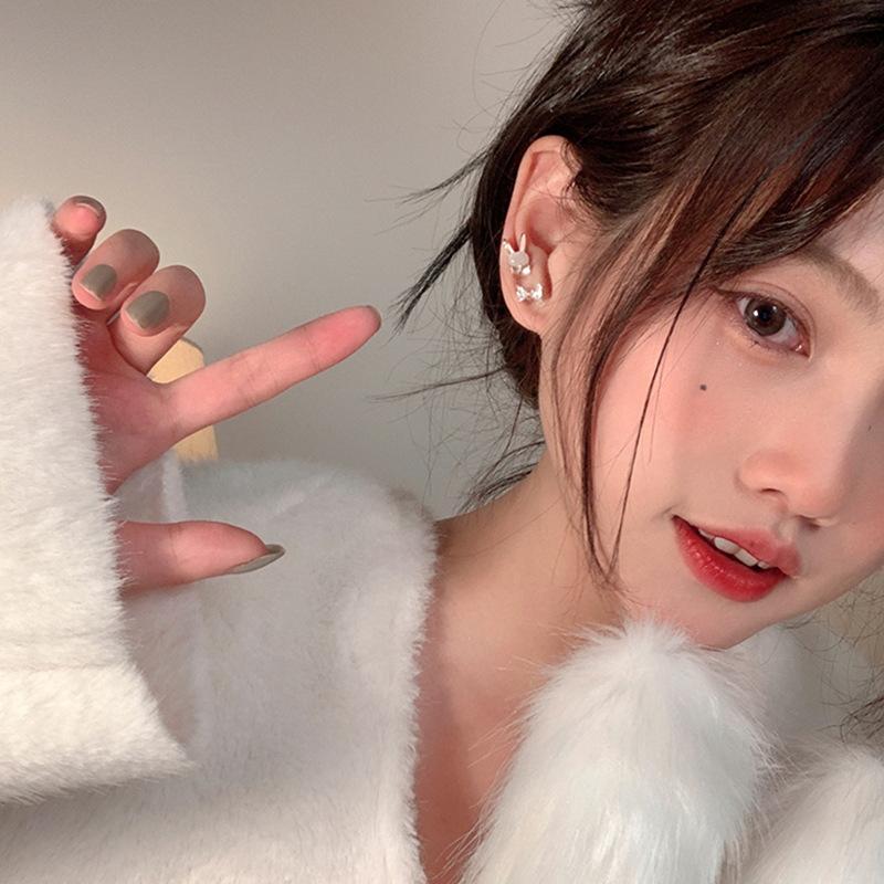 Asymmetrical Rabbit Stud Earrings Women's Light Luxury Niche Design Sense Rabbit Year Natal Year Zircon Bow Rabbit Earrings