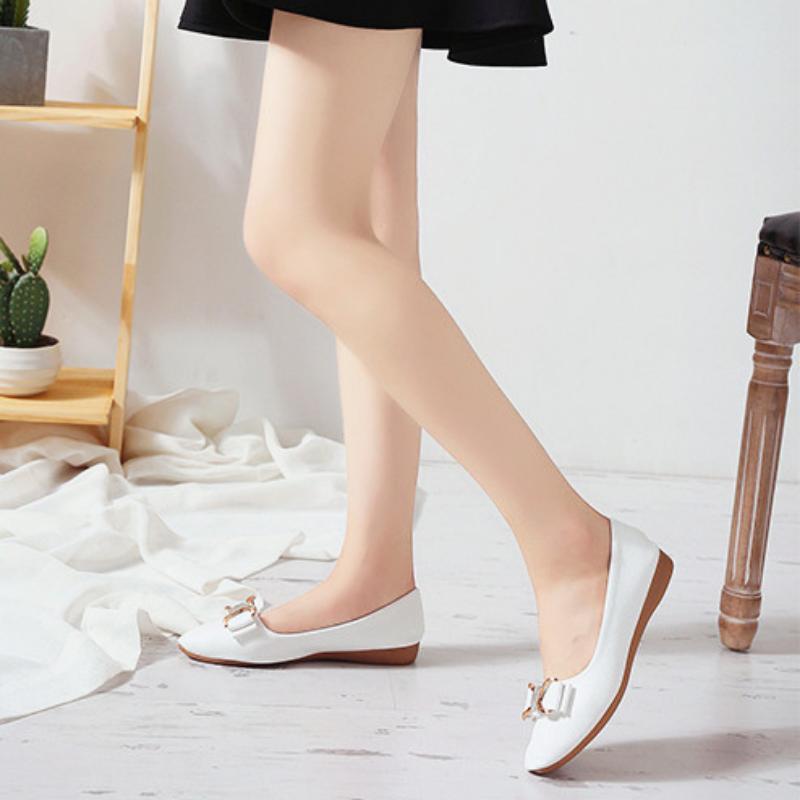 Korean Spring and Summer Fashion Women's Shoes Bowknot Bean Shallow Mouth Pointed Toe Low Heel Flat Bottom Rhinestone Single Shoes