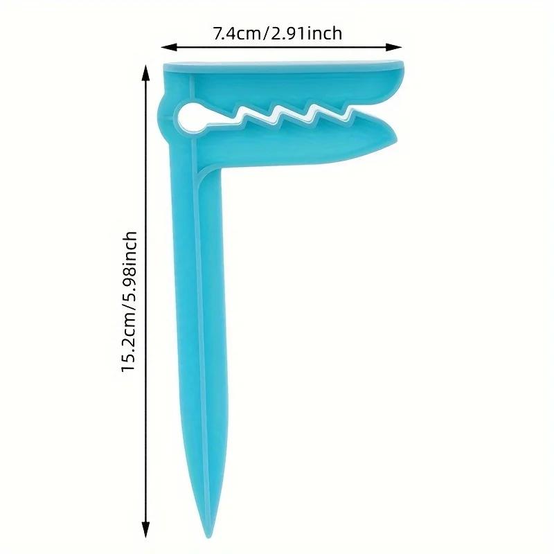 4PCS Outdoor Beach Towel Holder Beach Mat Holder Towel Holder Plastic Outdoor Picnic Mat Holder Windproof Tent Holder Camping Tools(Blue,Red,Yellow)