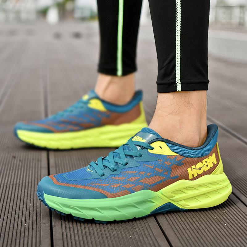 New Guochao sports shoes men's lightweight cushioning running shoes flying woven hollow mesh shoes