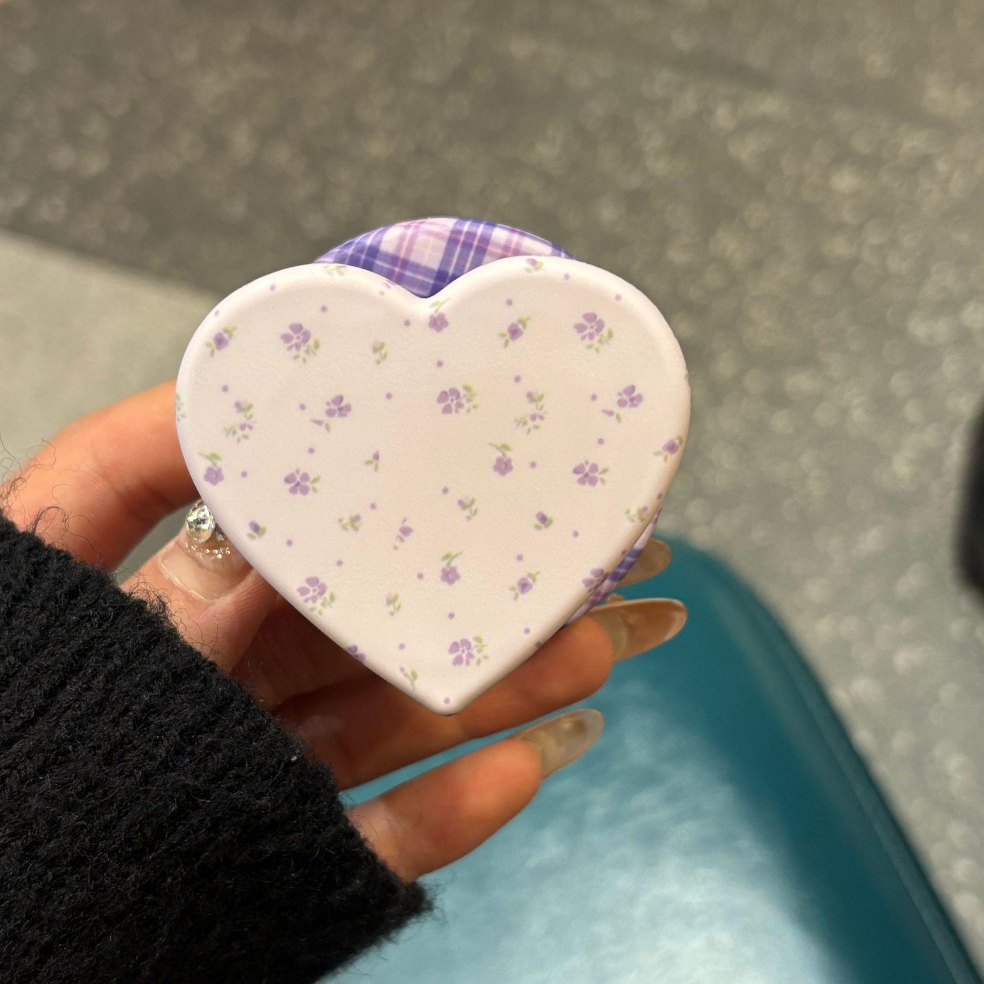 Heart-Shaped Frosted Floral MagSafe Magnetic Phone Case - Desktop Holder, Spring/Summer Style