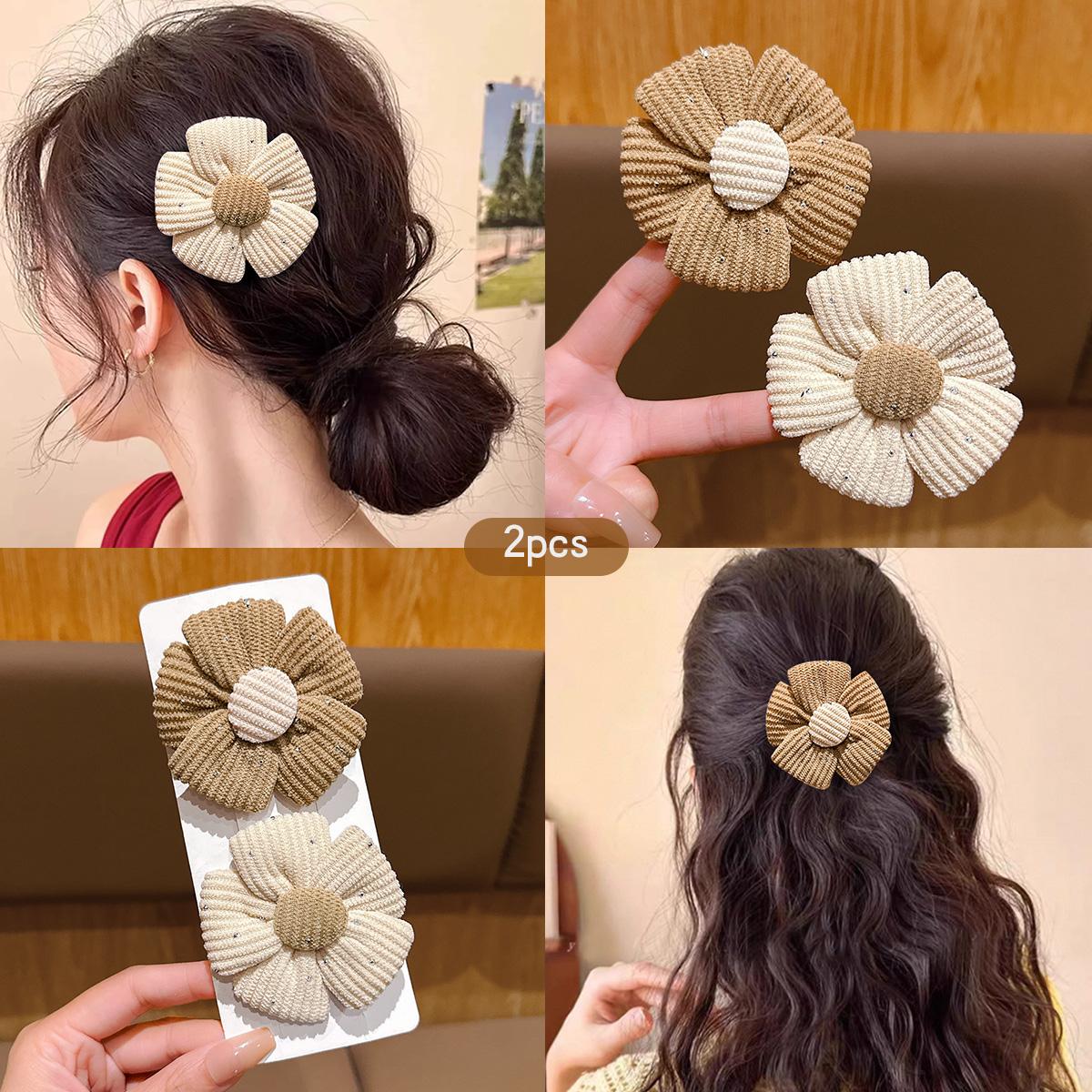 

2 Korean beige coffee colored sweet and cute flower hair clips suitable for daily use