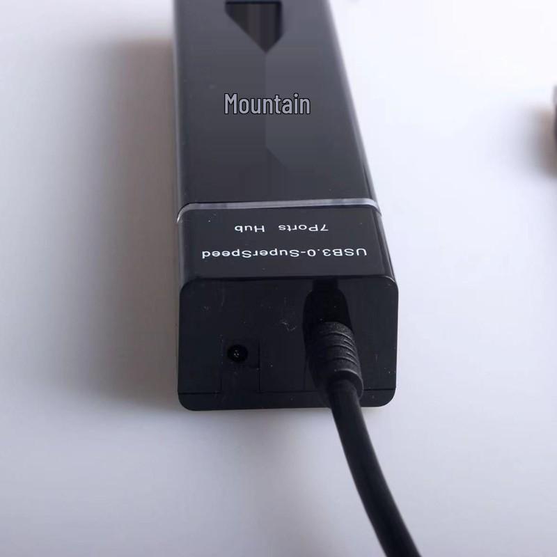 7-Port USB 2.0/3.0 Hub with Light Strip and Flash Drive Expansion