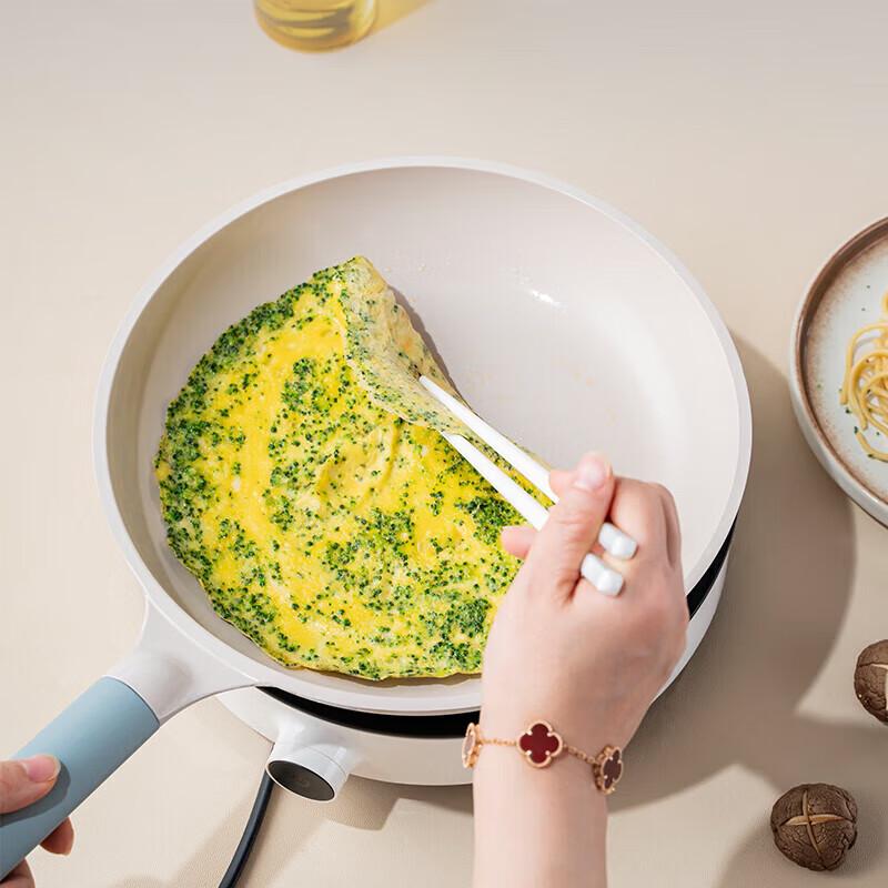 

Debo Beikendi Titanium-Enhanced Frying Pan