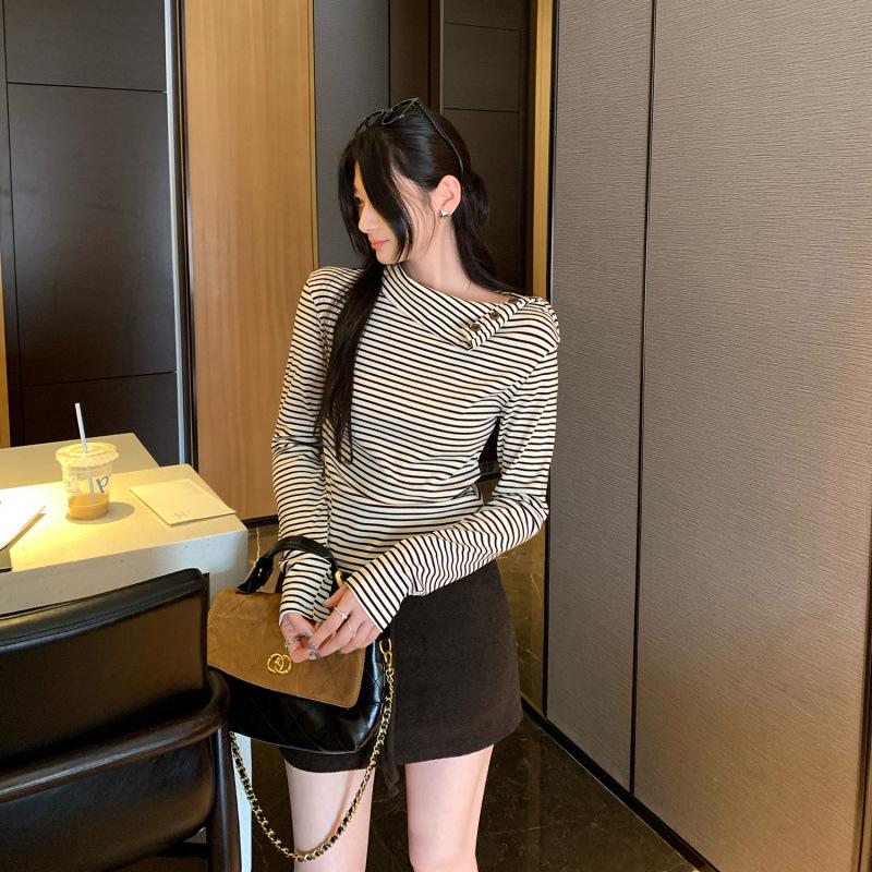 Korean High-End Lapel Striped Women's Winter 2025 T-Shirt