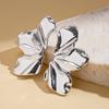 European and American metal style oval hollow chain earrings light luxury high-end stud earrings personalized niche earrings women