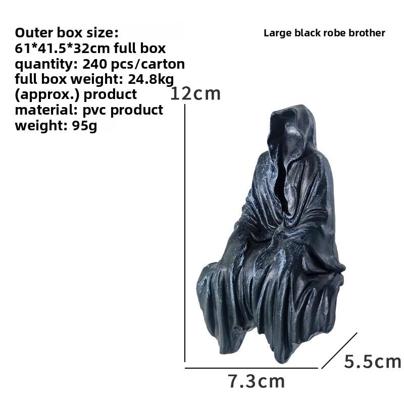 

Готическая фигурка человека в плаще - настольное и автомобильное украшение-орнамент для любителей тайн L чёрный