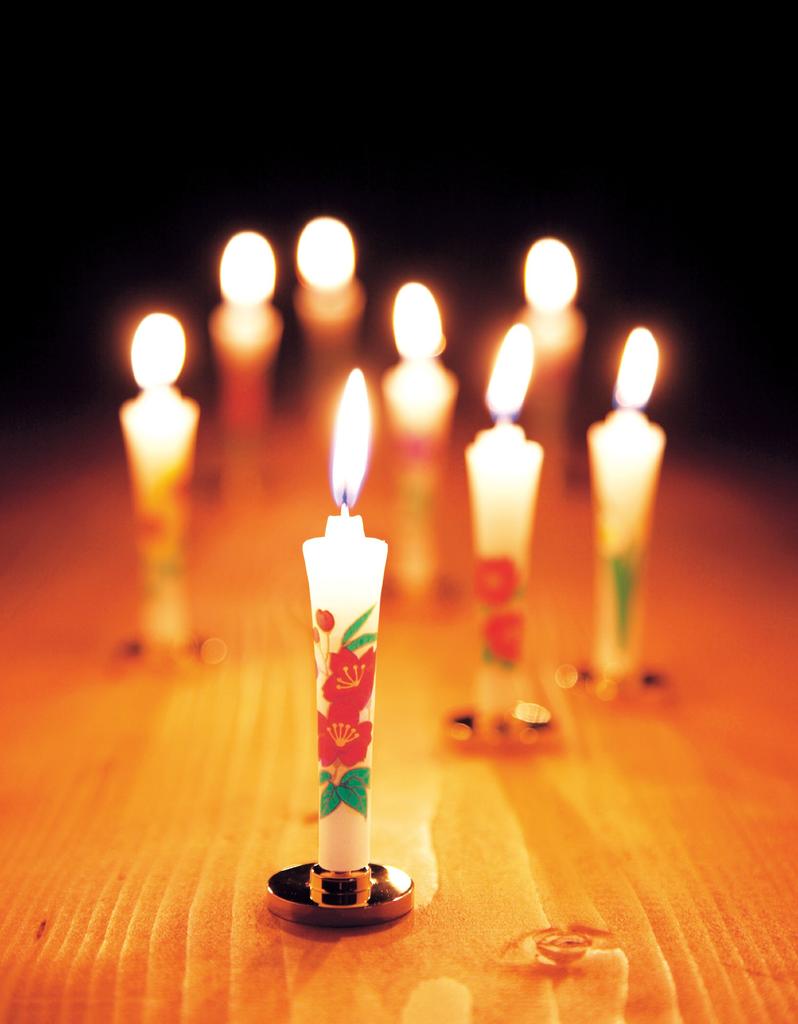 Maruesu Buddhist Altarware Maruesu - Japanese-style Candles, Hana-wa Small, 5-pack
