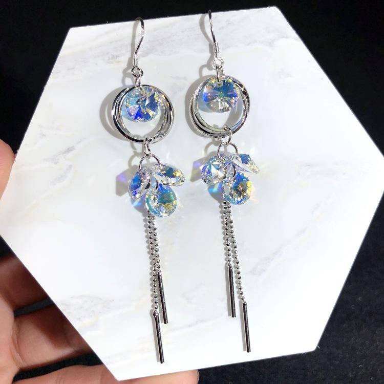 Austrian super flash crystal earrings, stud earrings, niche high-end temperament earrings, long simple earrings, 925 silver needles.