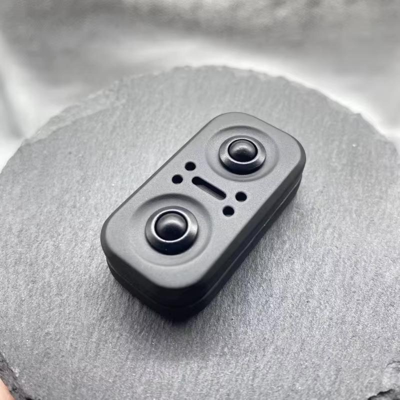 1PC Owl Top Push Card Compact and Portable EDC Fingertip Gear Tactile Push Slider Decompression Toy Metal Rotating Snap Coin