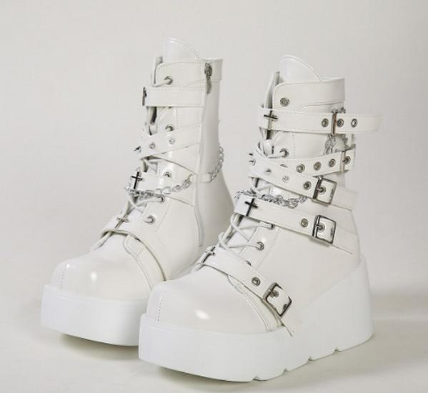 

Ботинки Night Rider Original Martin — толстая подошва, круглый носок, декор в виде пряжки, короткие ботинки на шнуровке для девочек 603; 36