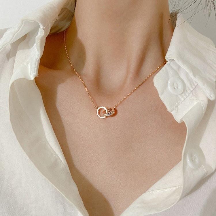 Double Ring Necklace Women's Light Luxury Niche High-end Design Versatile Ring Pendant Temperament Cold Wind Collarbone Chain