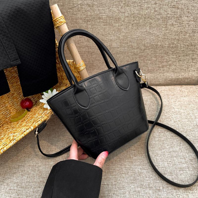 Stylish And Minimalist Shoulder Bag For Fall 2023 Trendy Casual Tote Bucket Bag