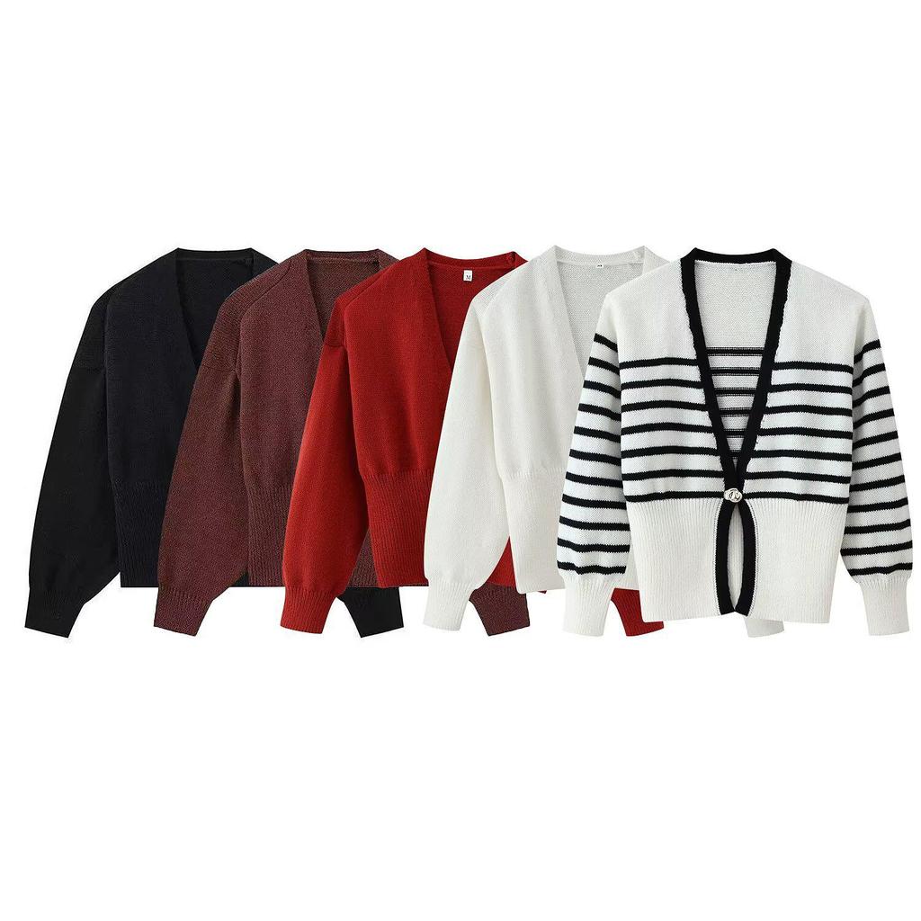 2026 Stylish Minimalist V-Neck Button Knit Cardigan for Women