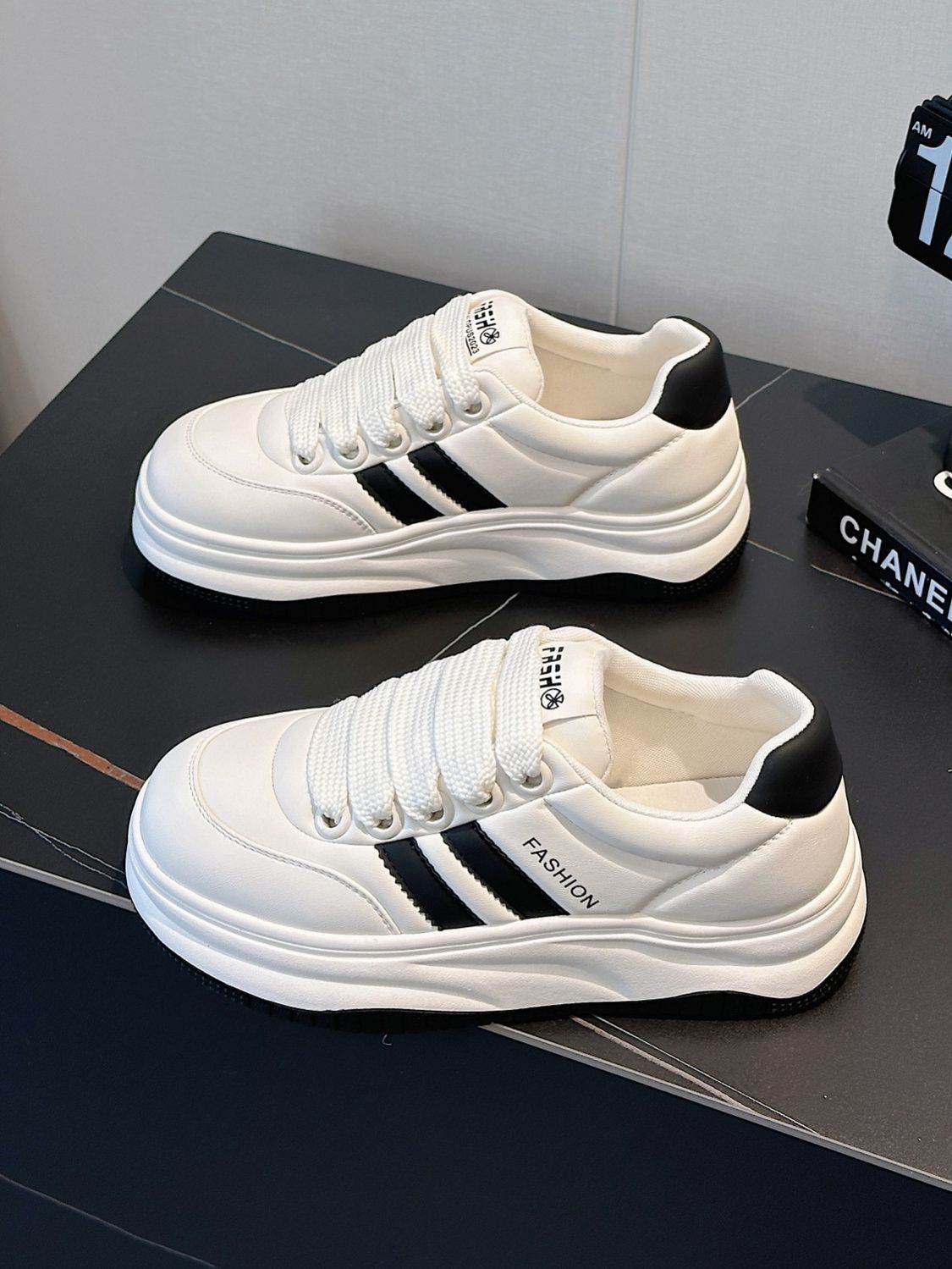 

thick-soled sports and leisure thick-soled muffin shoes women s 2025 spring and autumn new bread shoes versatile thick-soled white shoes 40