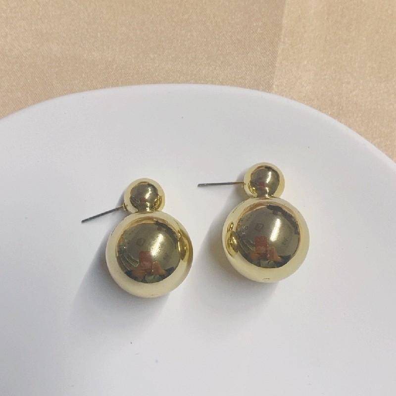 European and American exaggerated round ball asymmetrical stud earrings temperament light luxury high-end water drop earrings jewelry