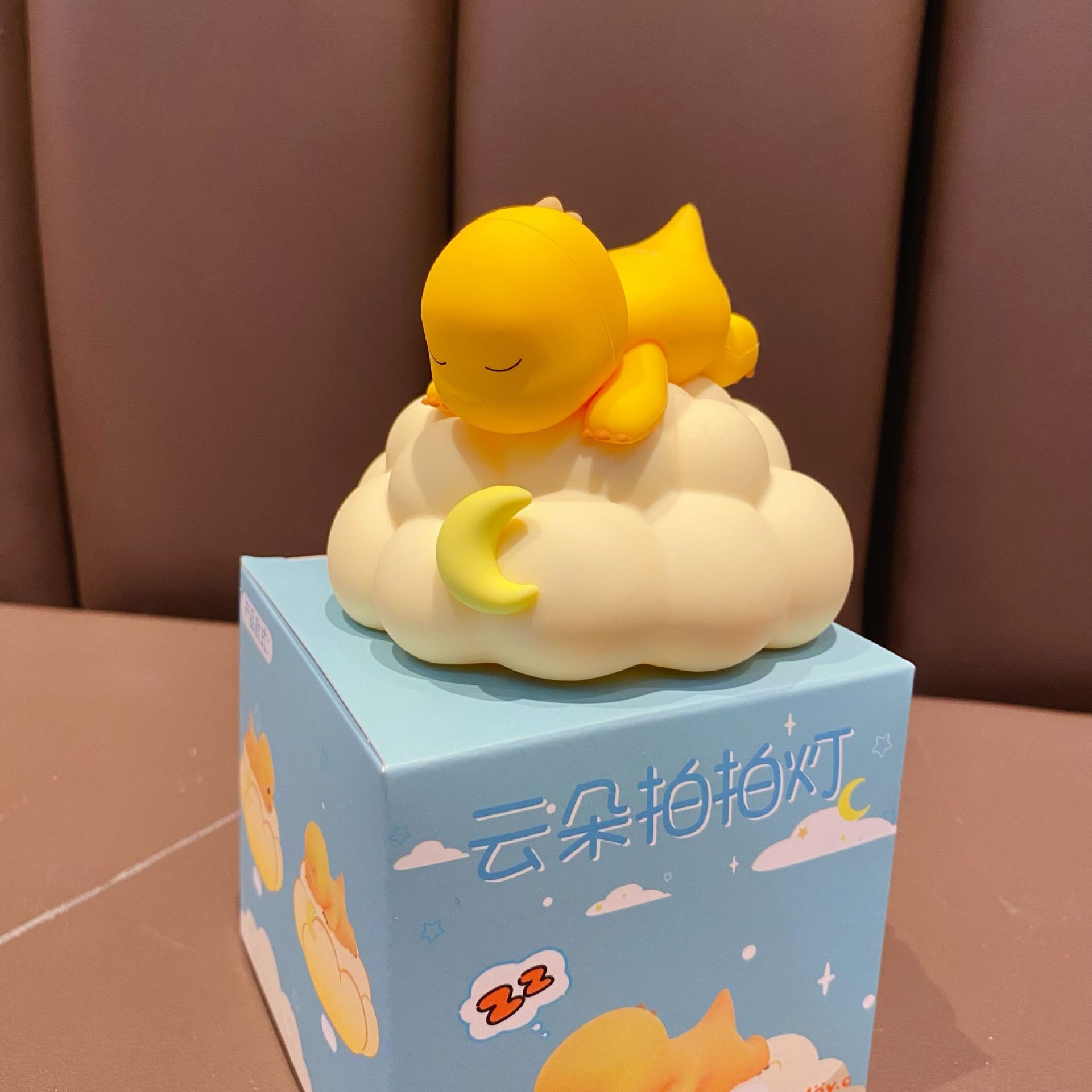 

Milk dragon night light long battery life pat lamp baby feeding eye protection table lamp bedside lamp bedroom sleep lamp color box