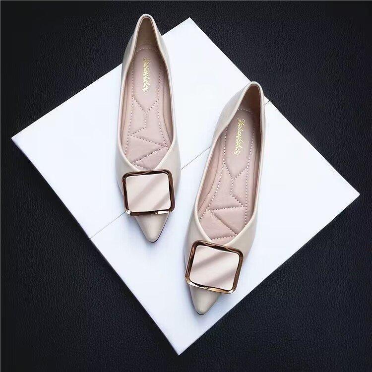 Spring new shoes versatile flat-soled single shoes women pointed Internet celebrities shallow mouth fashion frontier ladyshoes soft sole Doudou shoe