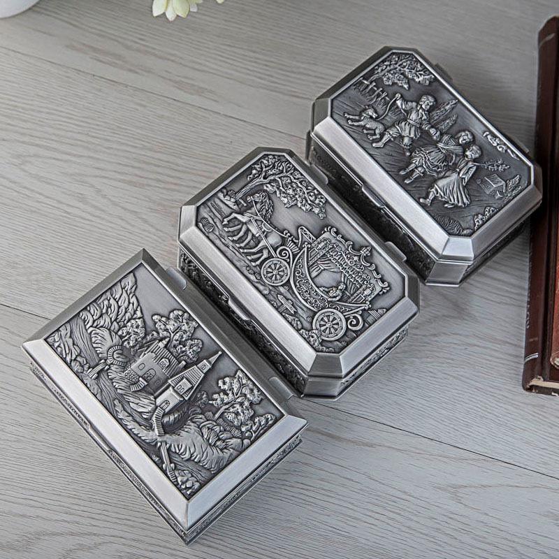European Retro Castle Jewelry Storage Box, Exquisite Zinc Alloy Embossed Carriage Design – Ideal Wedding Gift.