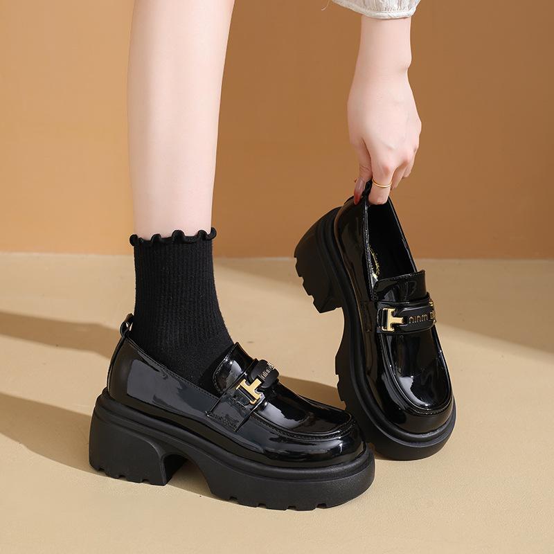 Autumn new small man height increase black women's retro British style platform small leather shoes