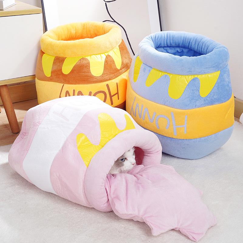"Tetora Pet Nest: Semi-Enclosed Autumn/Winter Bed for Cats & Dogs"