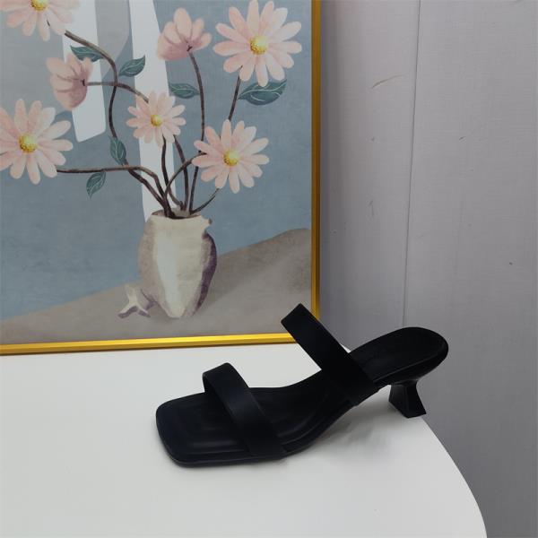 

Модная обувь Тонкие каблуки Шлепанцы Повседневные шлепки Слиперы Женская роскошная мягкая Летняя 2025 Модная обувь Шлепанцы Женские Летние шлепки Тонкий каблук 35