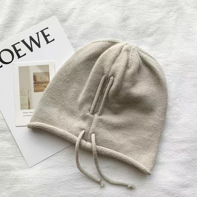 2024 Damen Herbst/Winter Internet-Berühmtheit Pile-Mütze: Gesichtsenthüllend, Großer Kopf, Ohrenschutz, Kordelzug, Strickmütze mit gerolltem Rand