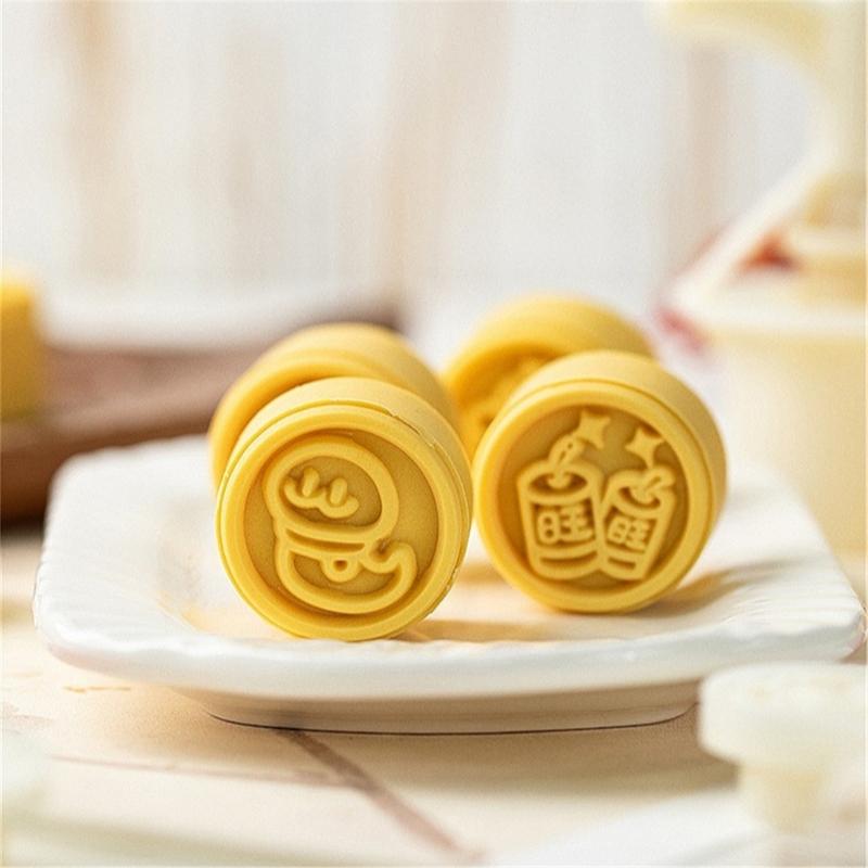 Multipurpose Mooncakes Press Molds Elegant 3D Snake Shape Dessert Molds For Innovative And Luck New Year Treats