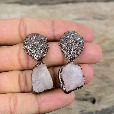Pendientes de Cuarzo Rosa en Bruto Pendientes de Piedra Preciosa Pendientes de Cobre Electroformado Joyería Electroformada Hecha a Mano Regalo Para Ella Pendientes de Último Diseño