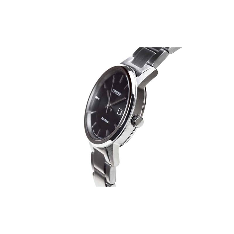 Citizen 30m Water Resistant Light Powered Quartz Movement Stainless Steel Strap Watch 31mm EW1560-57E