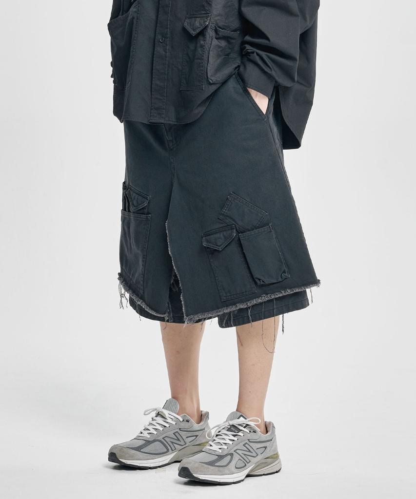 AJOBYAJO Washed Layered Cargo Skirt Shorts [Black]