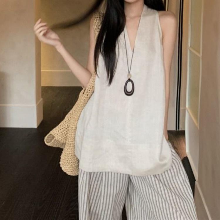 Lazy and relaxed, wear a complete set of casual suits, women s summer neck v-neck vest, striped wide-leg pants, two-piece set S