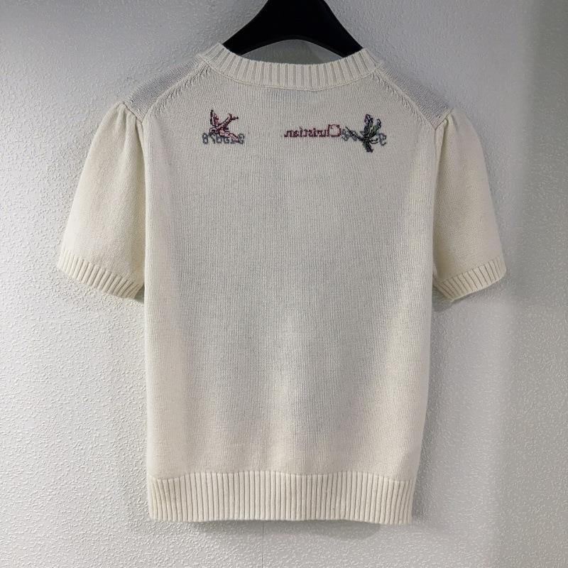 Women's Early Spring Embroidered Round Neck Short Sleeve Knitted Top