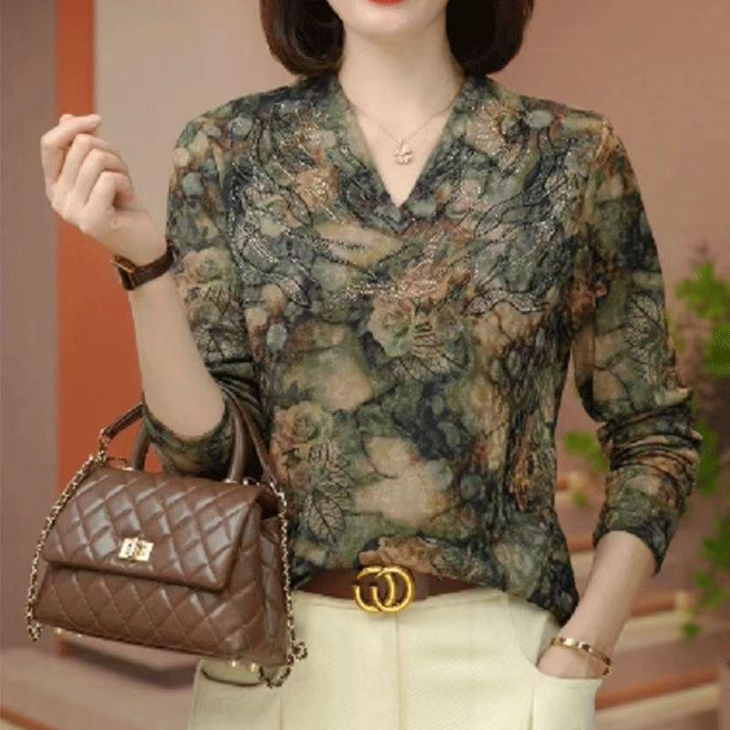 Velour Floral V-Neck Long Sleeve Plus Size Women's Top for Middle-Aged/Elderly