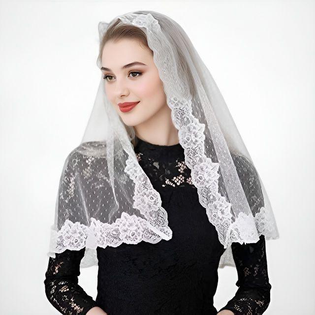 Vintage Bridal Short Net Veil With Lace Edge For Wedding And Photography
