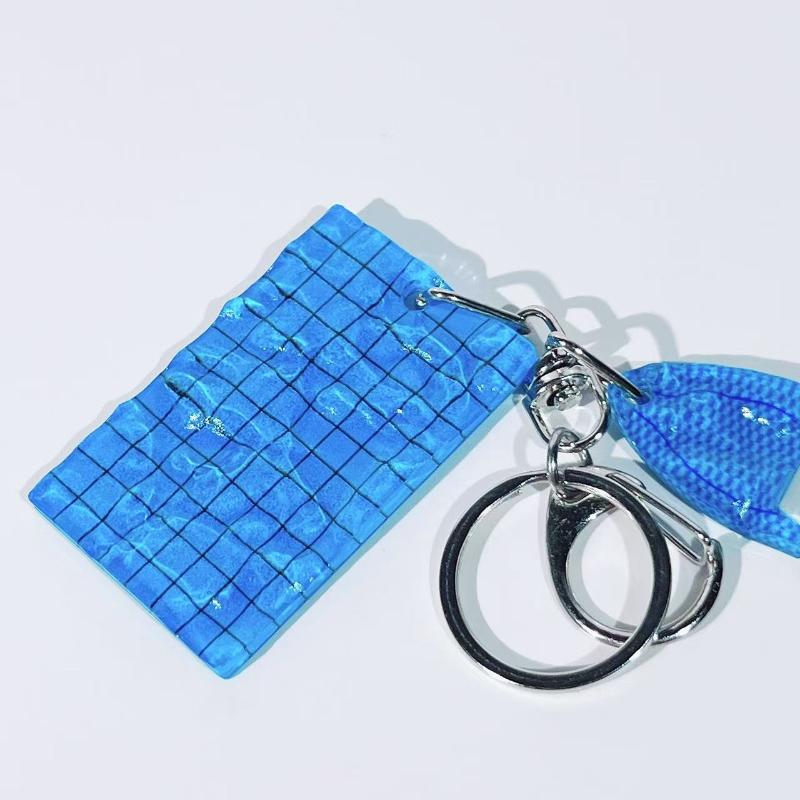 1 st Simmössa Bilnyckelring Kreativ Simbassäng Vågformad Nyckelring Dekoration Väskhänge Simmarens Gåva