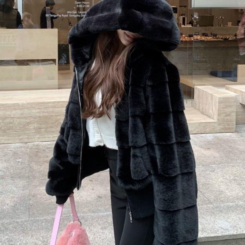 Winter new imitation mink hair celebrity fur women's short hooded thickened exquisite light fluffy coat