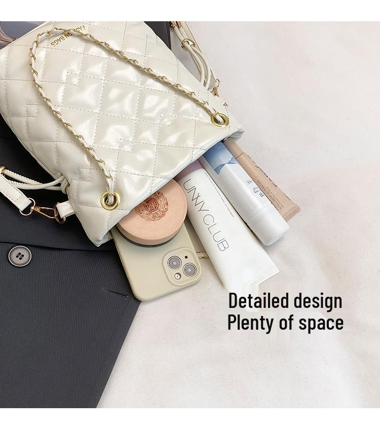 Versatile Women's Fashion Bucket Bag for Daily Commute and Office Use