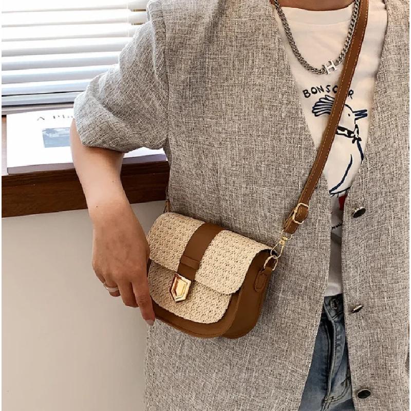 Straw Woven Bag Female 2025 New Fashion Simple Small Fresh Single Shoulder Messenger Bag Foreign Style Saddle Bag